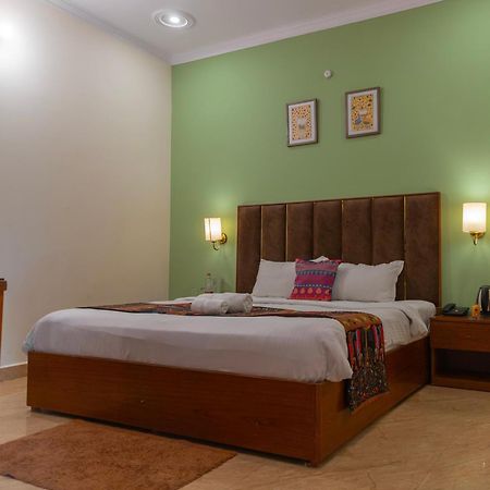 Hotel Sethi Legacy Haridwār Екстериор снимка