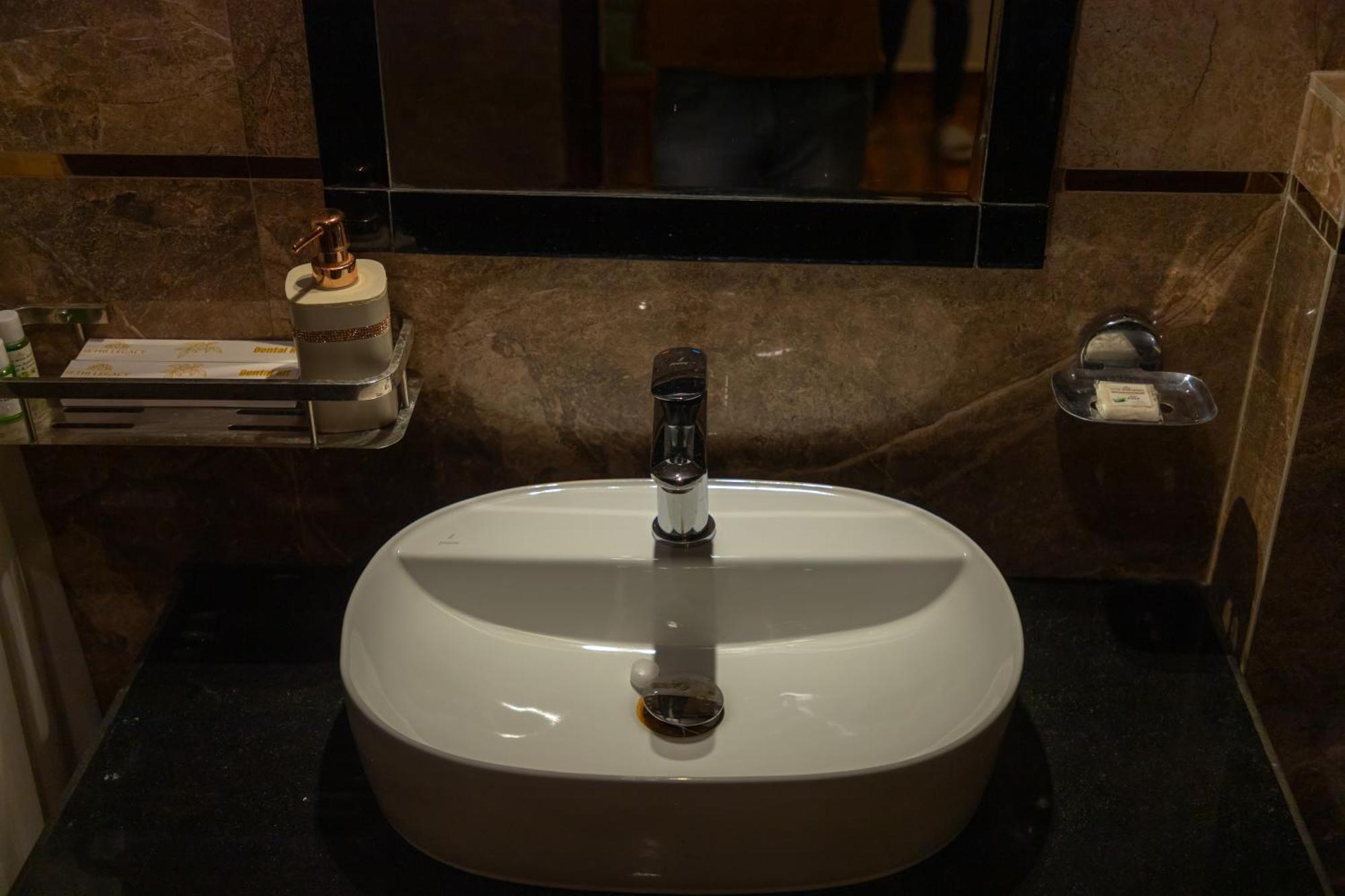Hotel Sethi Legacy Haridwār Екстериор снимка
