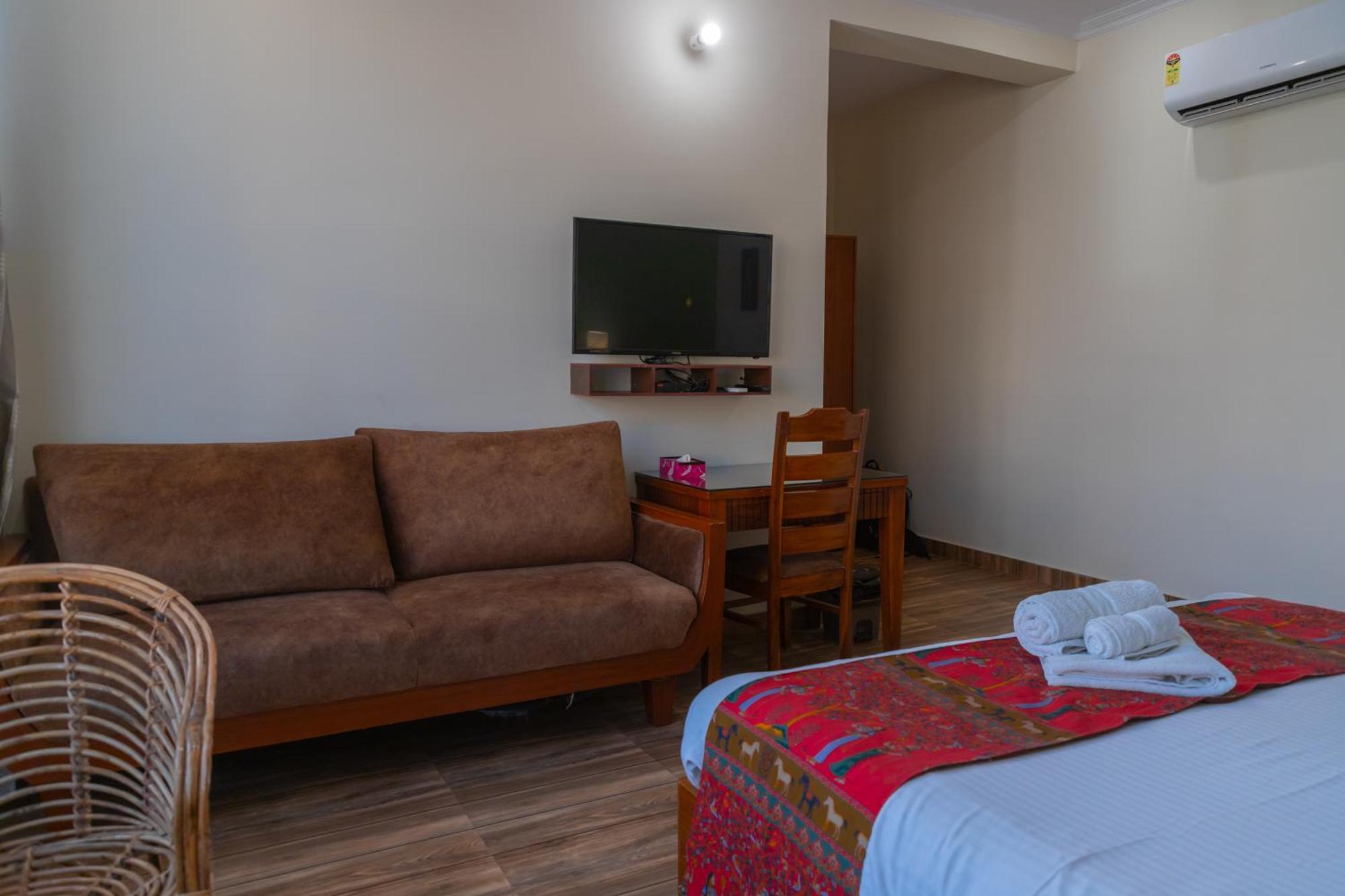 Hotel Sethi Legacy Haridwār Екстериор снимка